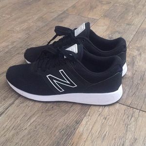 New Balance Tennis shoes